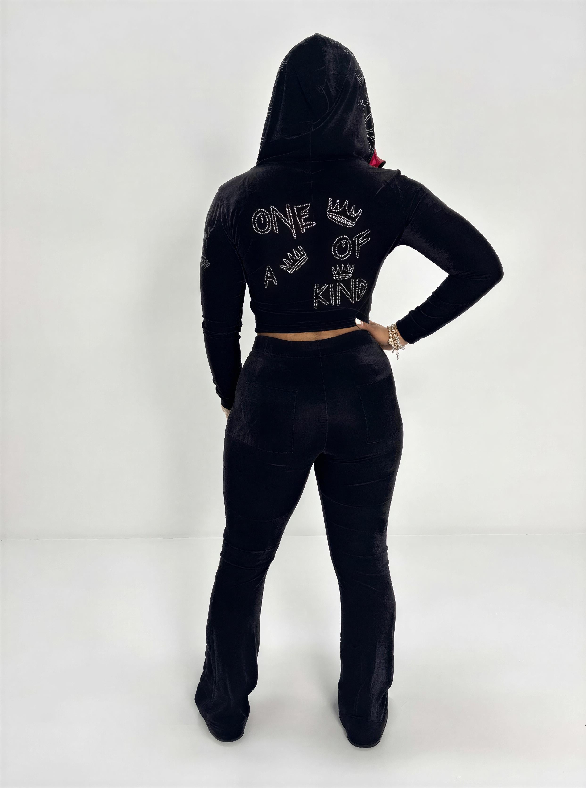 SIGNATURE BLACK VELVET SET